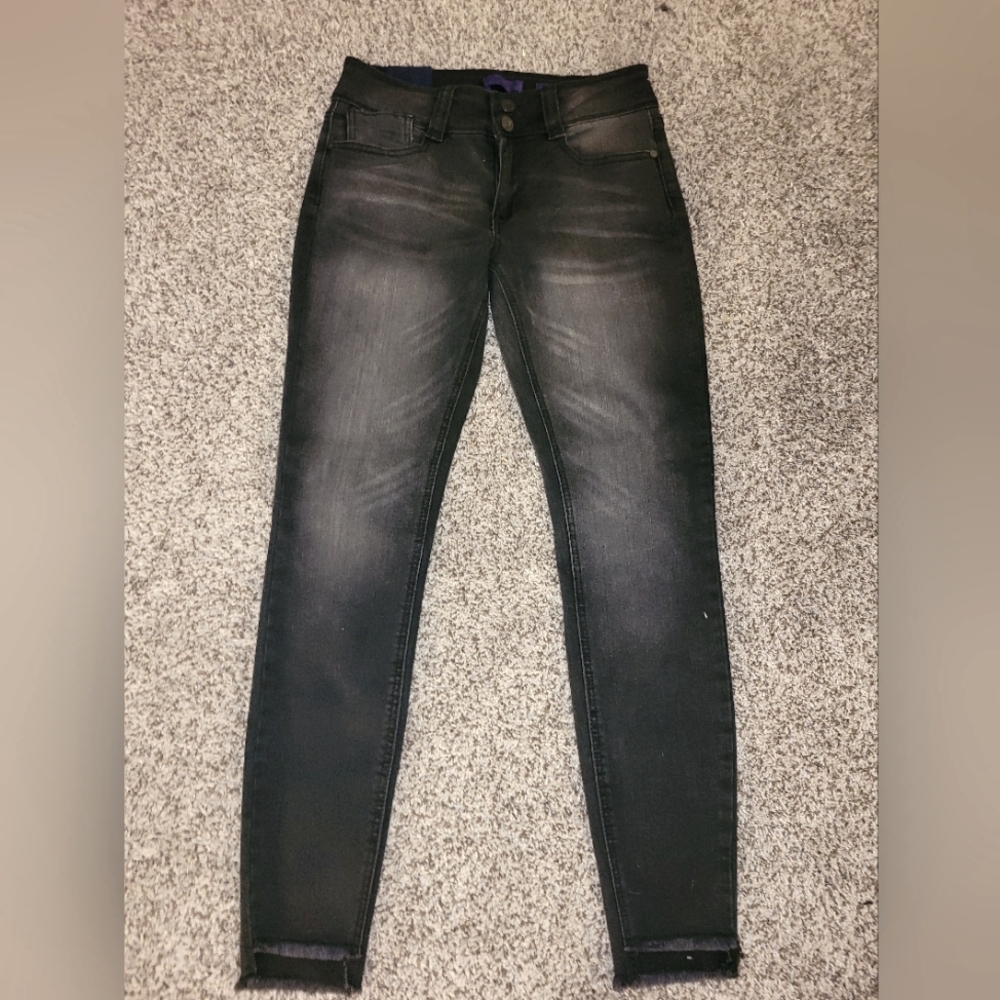 BrAnD nEw!!! Indigo Rein Black Stretch Straight Leg Jeans *Size 7*